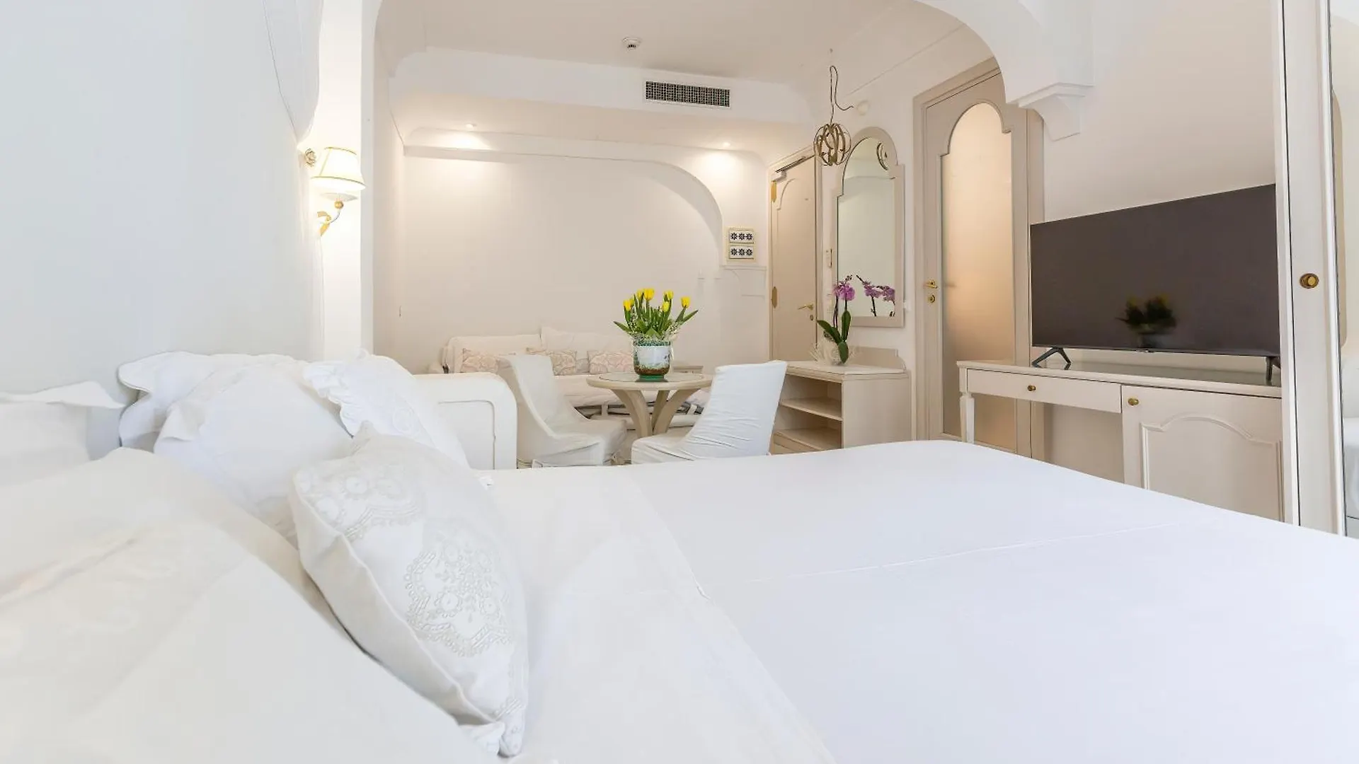 Hotel Al Cavallino Bianco Riccione 4*,
